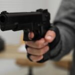 Exsenador asaltado a mano armada frente a su casa en Asunción