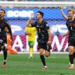 Canad&aacute; clasifica a octavos tras un golazo de Eustaquio