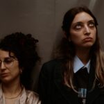Sí, cambio: humor y reflexión en una mirada contemporánea