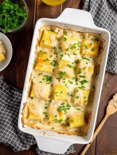 Creamy Chicken Alfredo Roll-ups