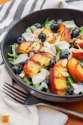 Grilled Peach Salad Recipe