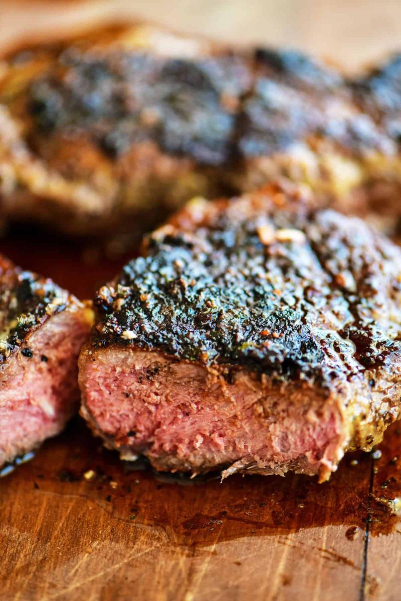 How To Cook Steaks On The Stovetop