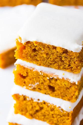 Vegan Pumpkin Cake Bars