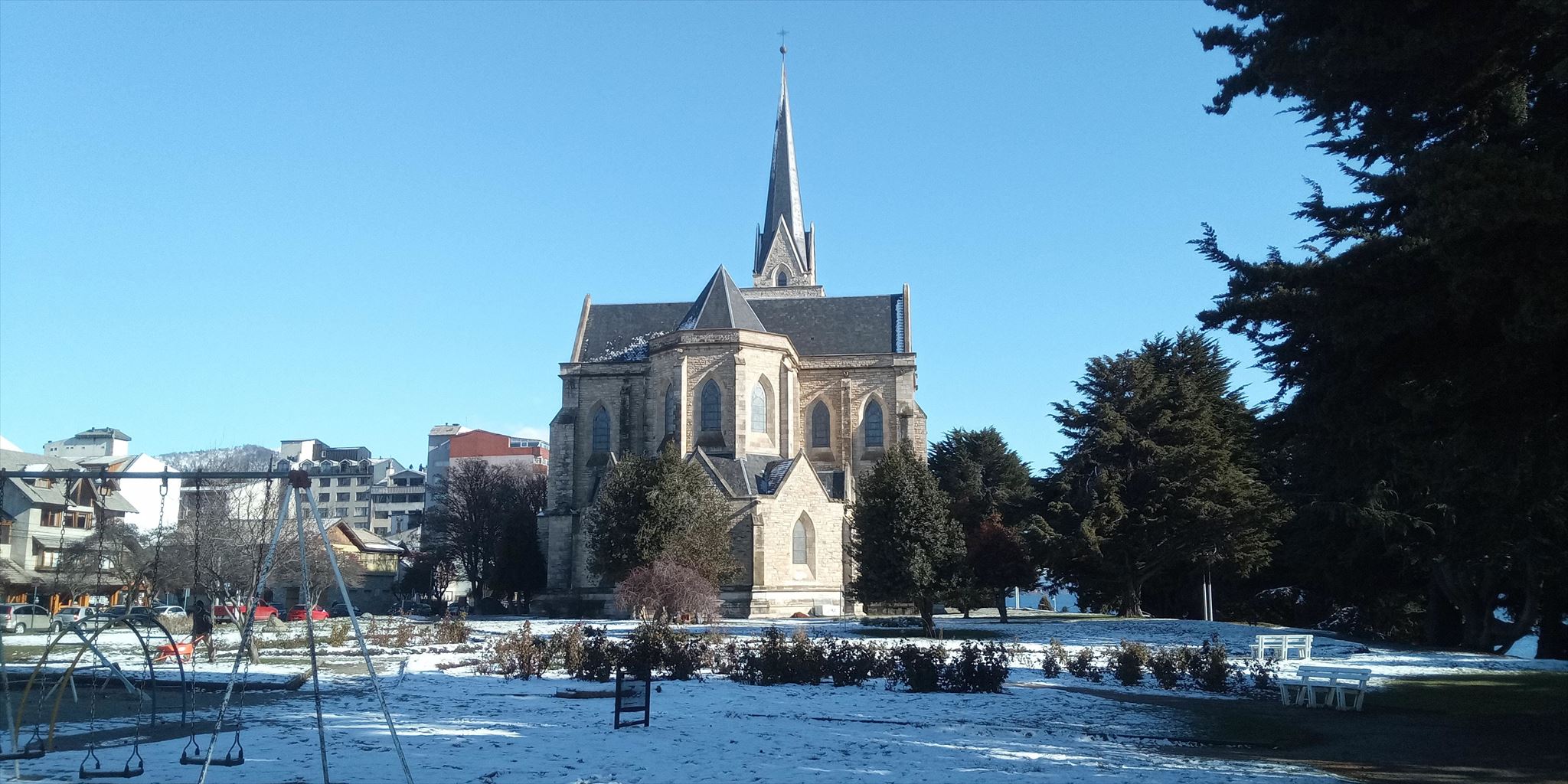 Park behind cathedral