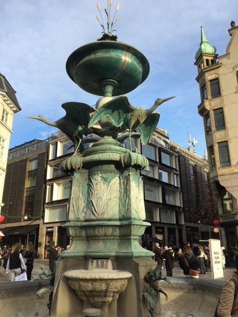 08c6f4f1-6a9d-4cd8-bdd7-41a0d3a29d18_l.jpg (480×640)