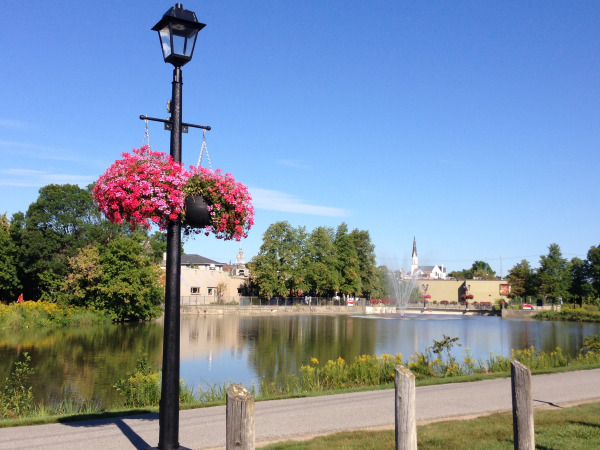 QT.Coon Wedding Day Photos Cache at Fairy Lake