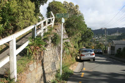 Pedestrian access to top part of Weld Street
