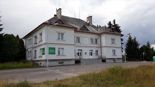 bývalá správní budovacelního úřadu