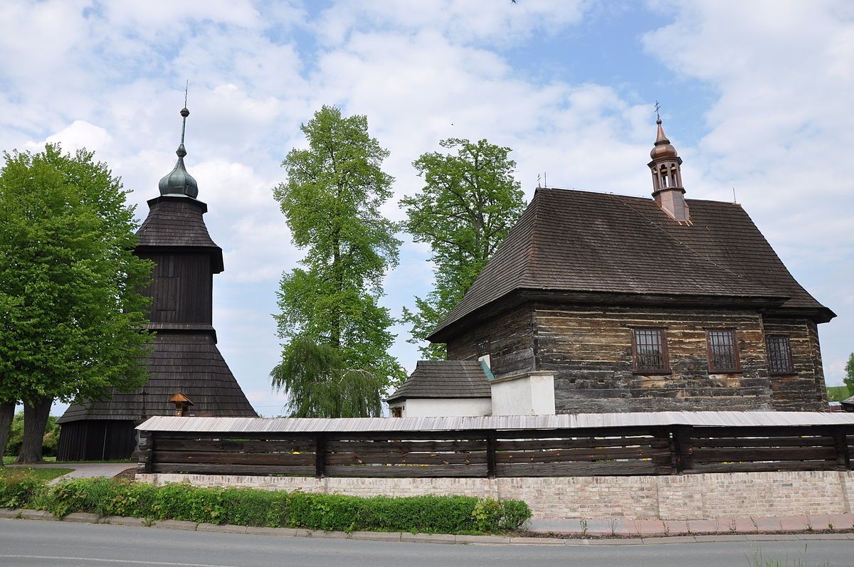 Kostel sv. Mikuláše, Veliny - exteriér