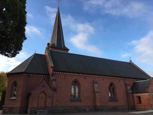 14381e95-ecb2-439d-a1a1-827120a366bd_l.jpg (640×480)