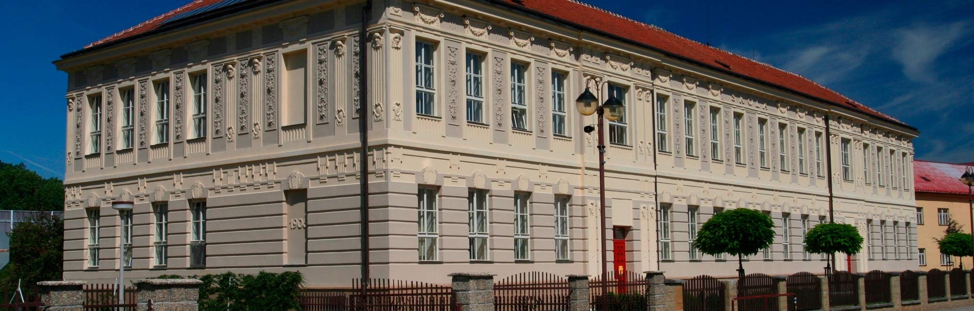 Budova knihovny, Muzea a TIC