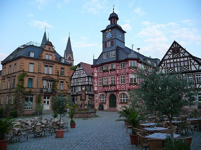 Altstadtmarktbrunnen Heppenheim