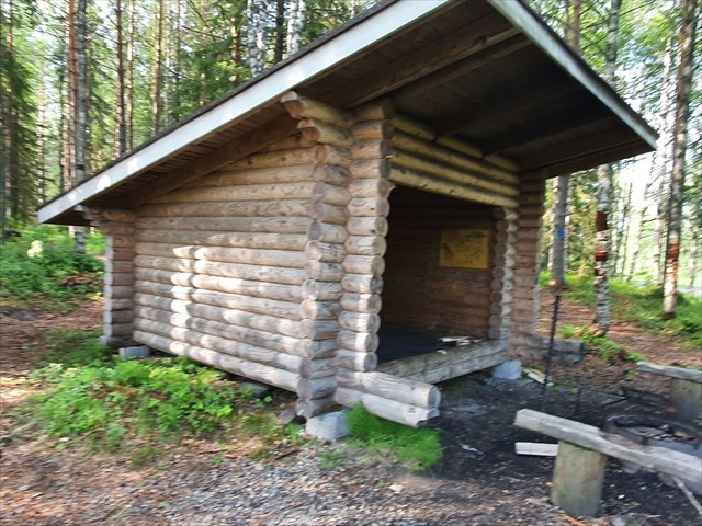 kuva laavusta/image of the shed