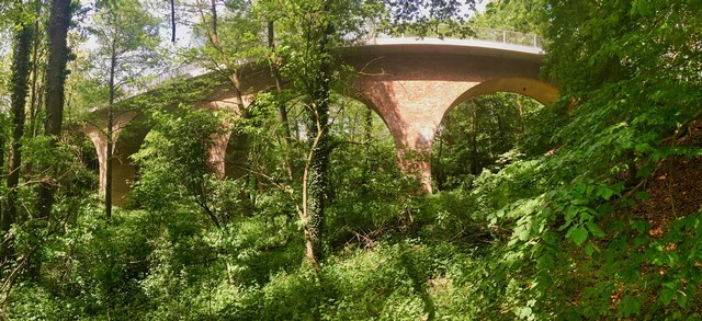 Glienicker Schlucht. Viaduct.