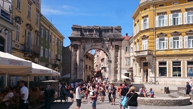 Golden Gate of Pula