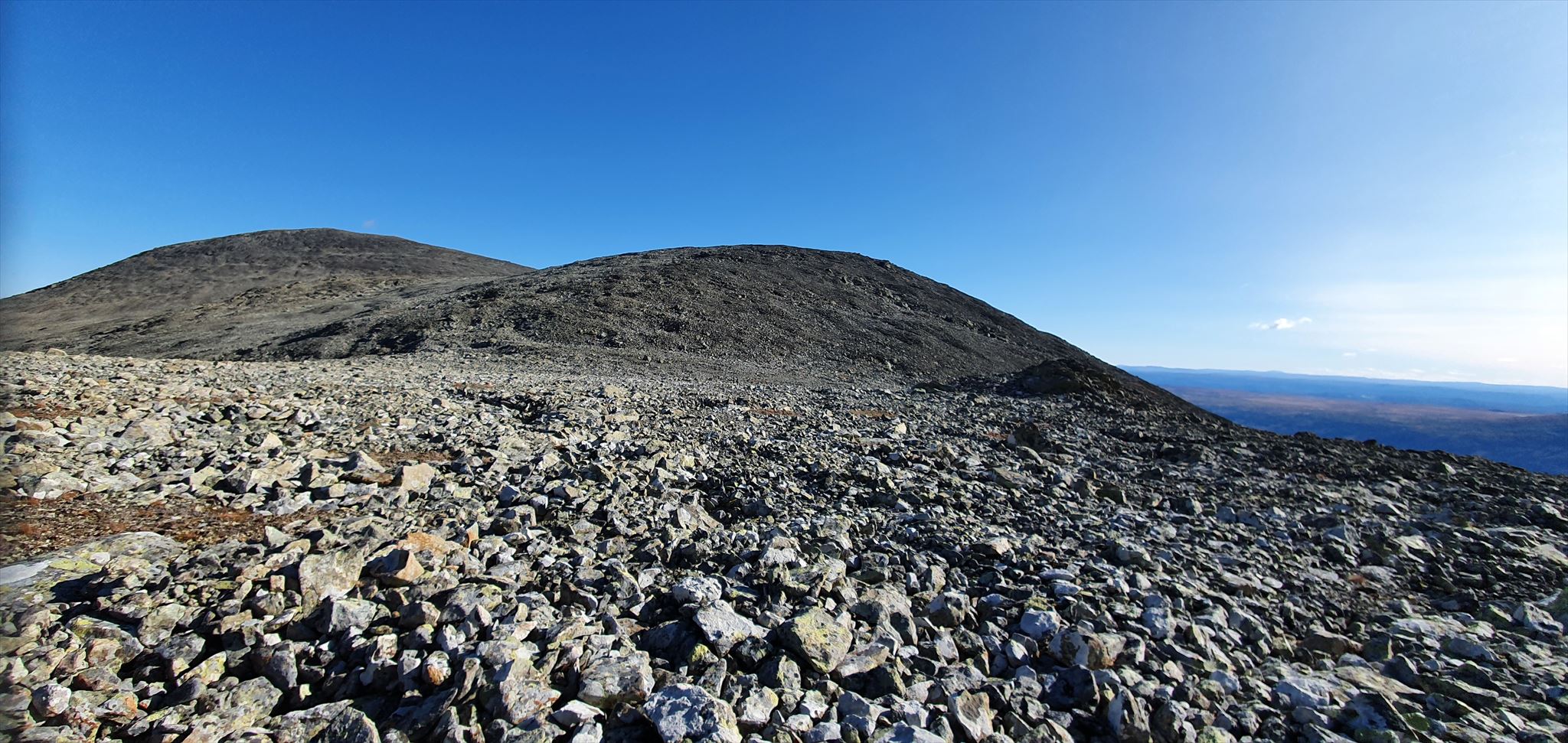 Utsikt mot Skogshorn og cacheplasseringen