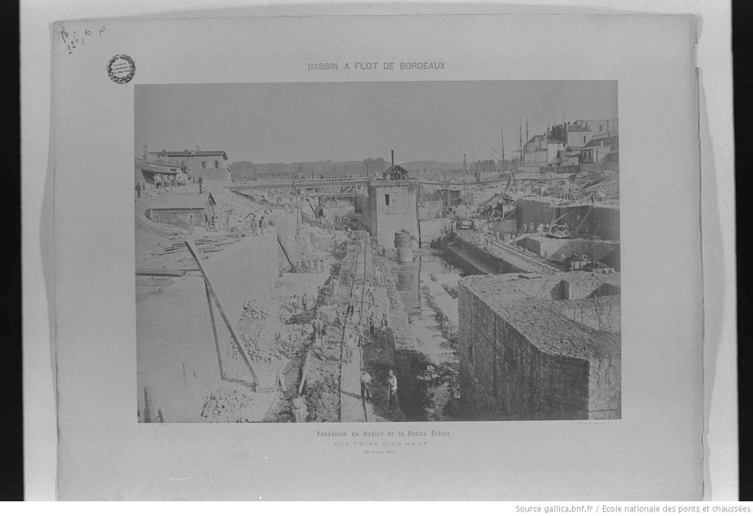 Fondation du radier de la grande écluse