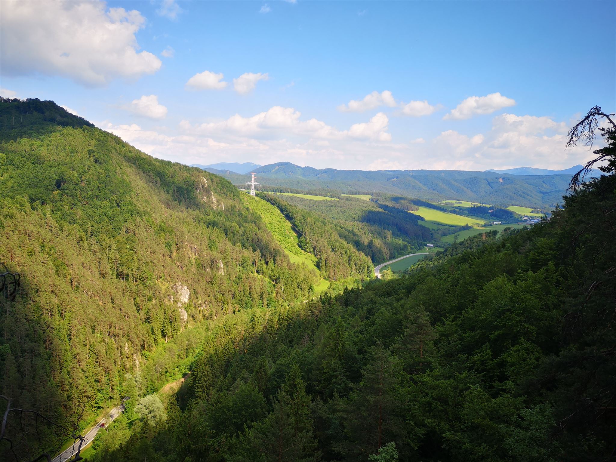 výhľad na Domanižanskú dolinu