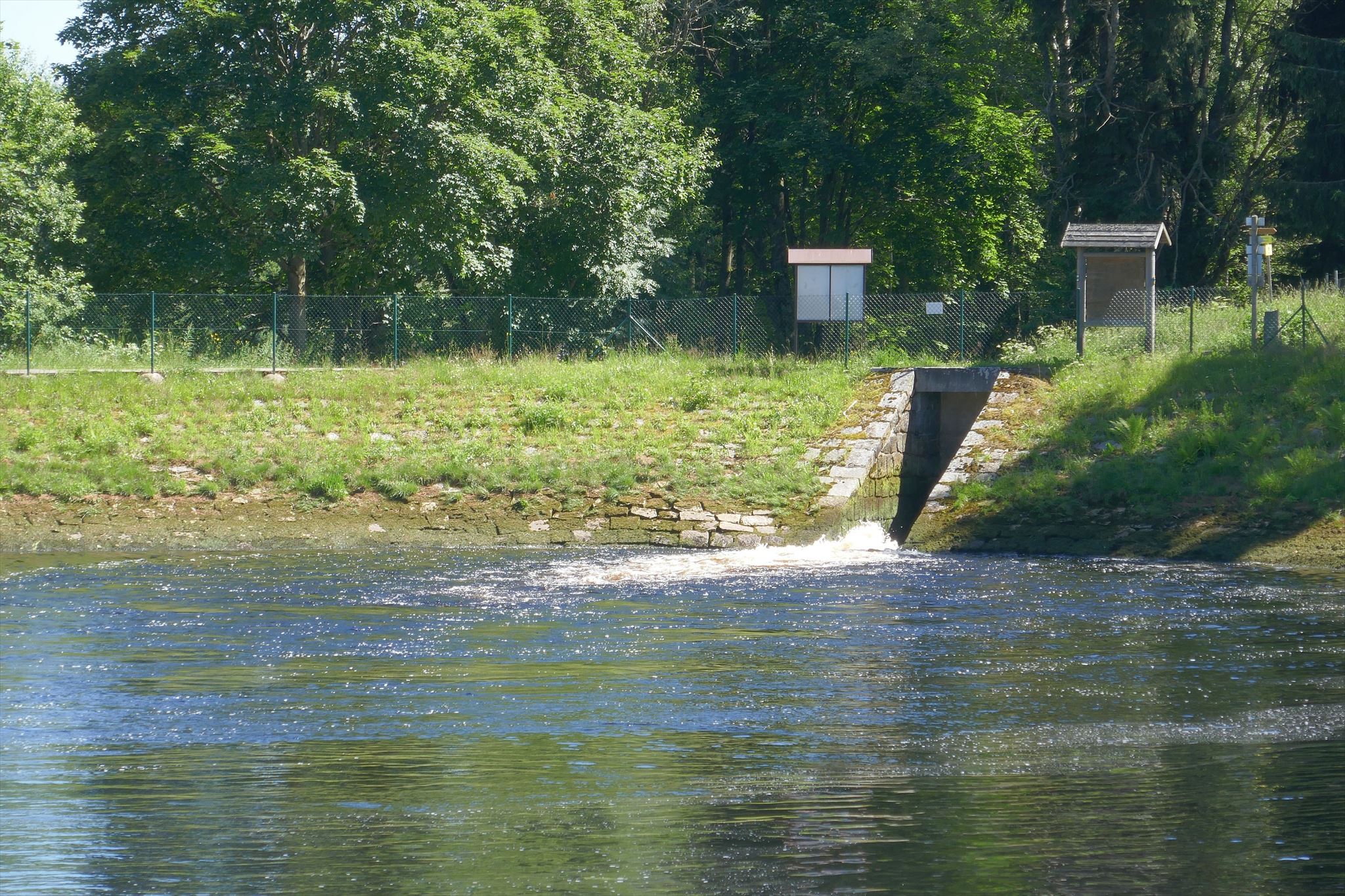 Přítok z plavebního kanálu