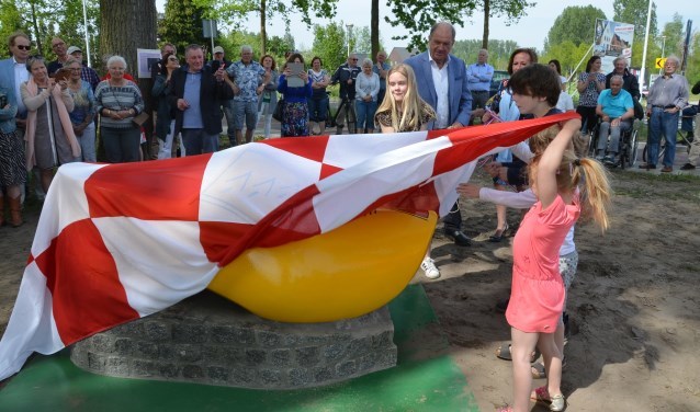 Onthulling van de klomp op 23 april 2019 Onthulling van de klomp op 23 april 2019