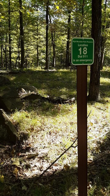 photo of emergency locator marker 18 in High Mountain Park Preserve