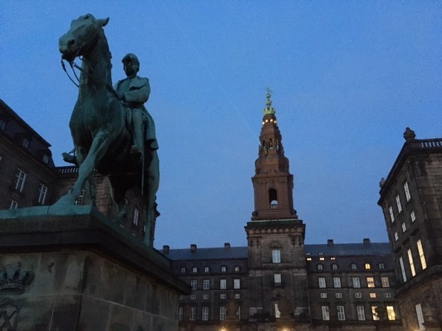 3cb4575c-a222-4264-b3d1-c69b1bc22ad0_l.jpg (640×480)