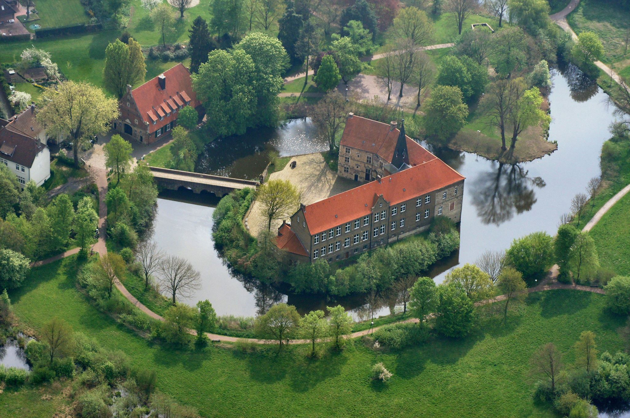 Luftbild Burg Lüdinghausen, © Günter Seggebäing, CC BY-SA 3.0