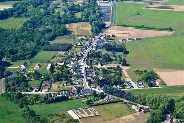 Sully-La-Chapelle vue du ciel