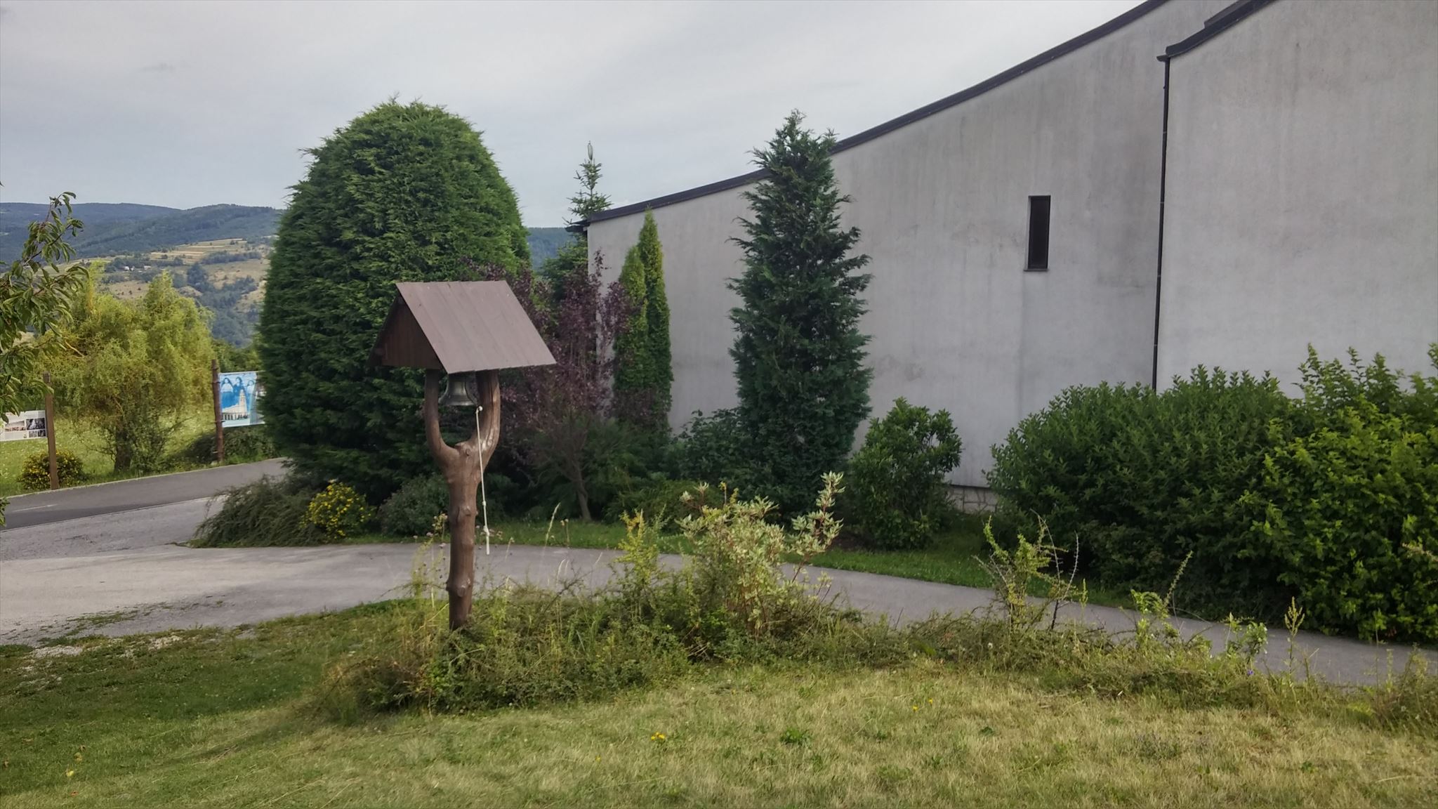 Kostol a zvon Kostol a zvon