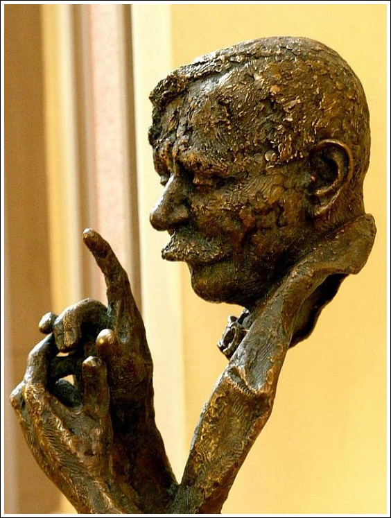 Burianova busta na radnici Burianova busta na radnici