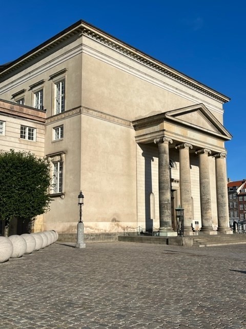 49b64455-19f0-45f3-8e08-f1b626b91604_l.jpg (480×640)