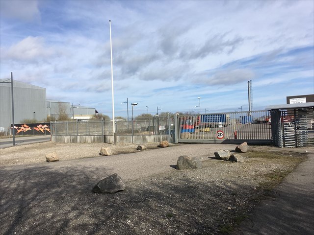 4a22bdbb-72c1-4b11-9a87-a773d322d8fd_l.jpeg (640Ã—480)