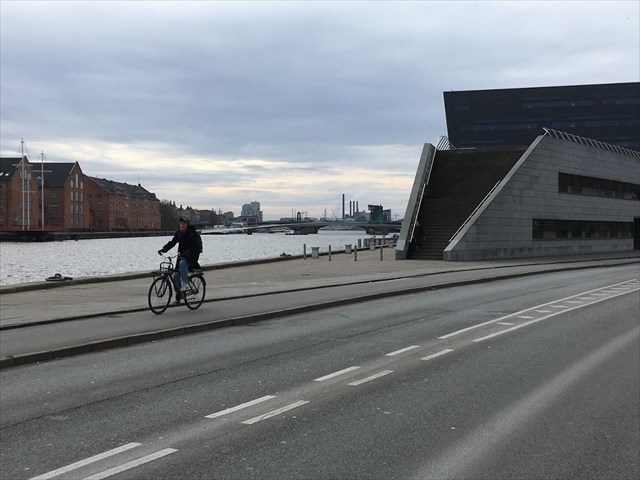 4cee43fc-0a0e-48e6-a78e-dc9db1118088_l.jpg (640×480)