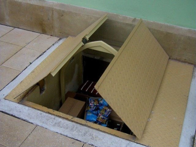 vyjíždějící výtah - ilustrační foto