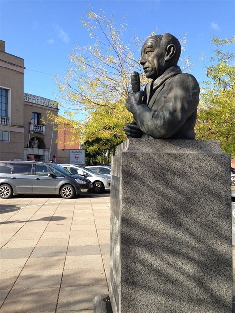 5caf8e35-fb9d-40a2-ae75-432d78b33ccd_l.jpeg (480×640)