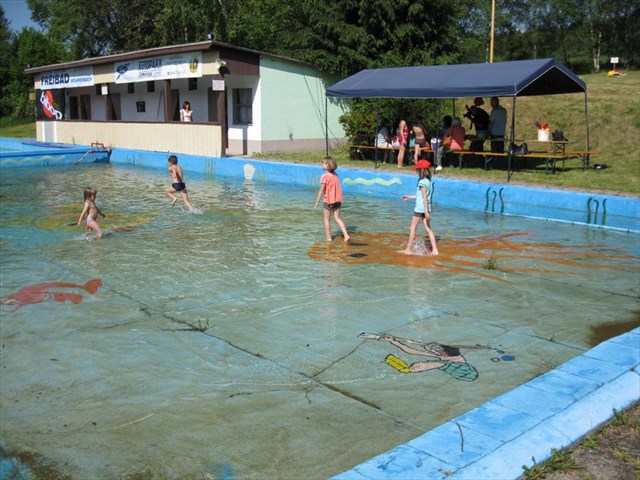 Das Möhrenbacher Schwimmbad im Jahre 2010