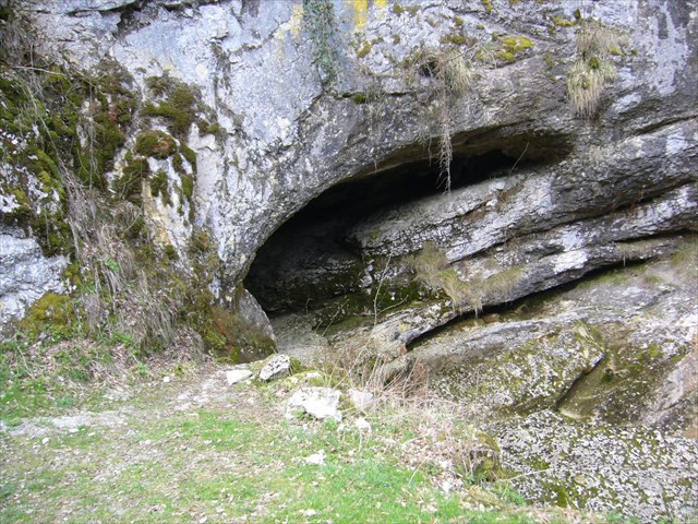 Entrée de la grotte