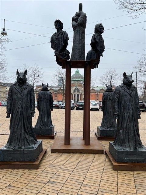 6bbb54b7-61ea-4f40-b4f1-aba8d635c39f_l.jpg (480×640)