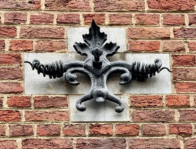 Ferrure