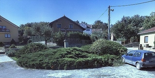 Kříž před obnovou