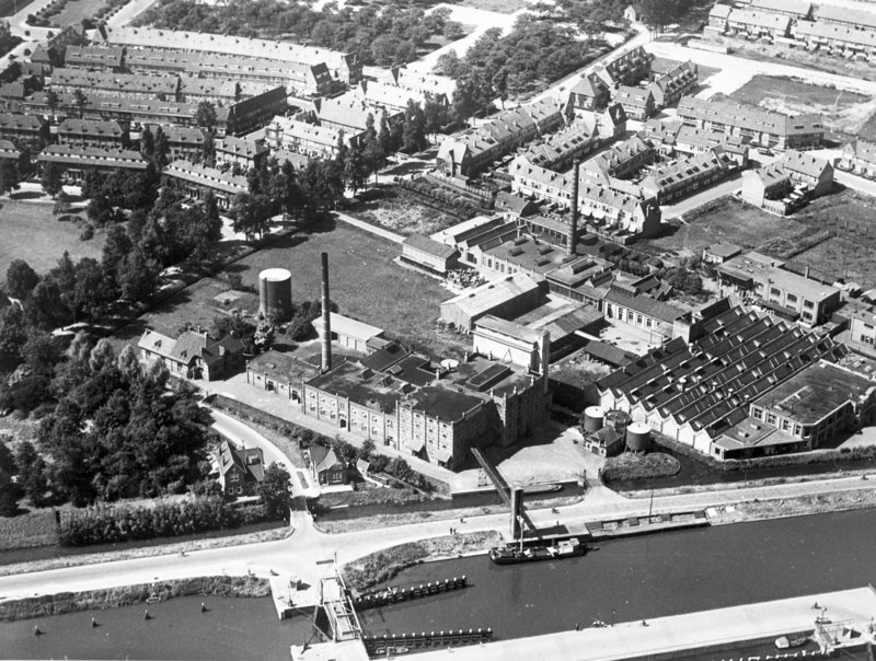1937 luchtfoto fabriek