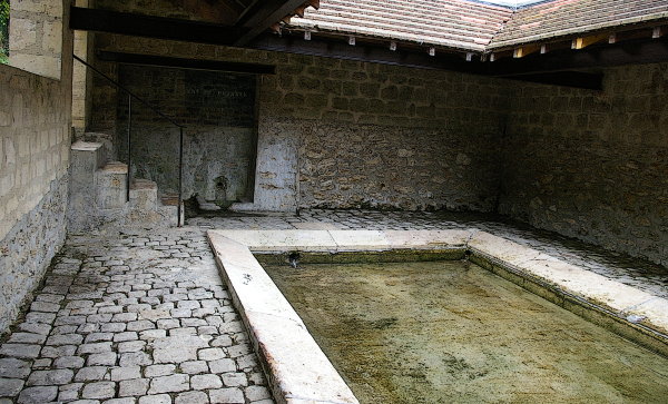 Lavoir de la Fontaine Rousselette