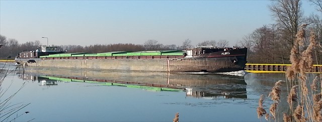 Schiffe gucken am Kanal