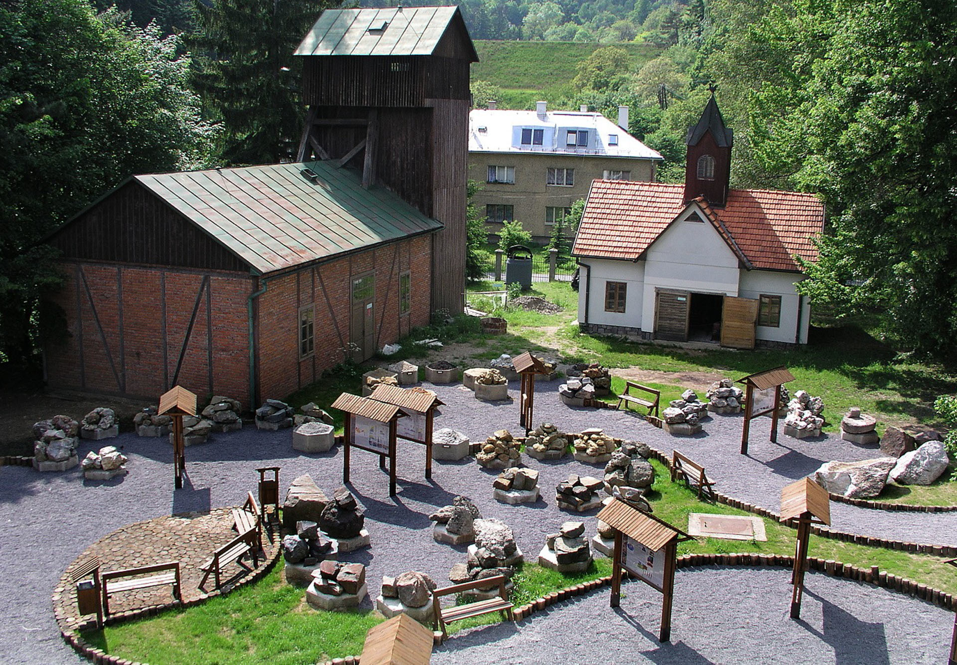 Budova šachty Mária v skanzene SBM