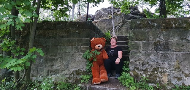 Treppe und alte Fundamentreste der Gaststätte 