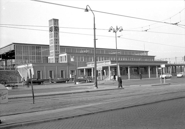 Gezicht op Station Leiden versie 3