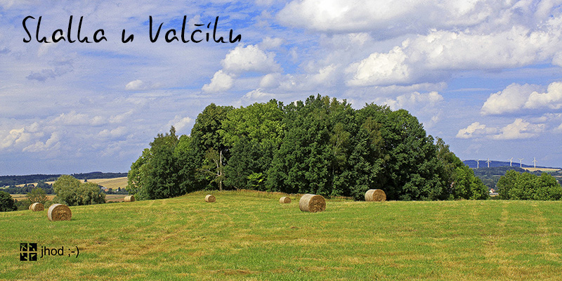 skalka u Valčíku v létě