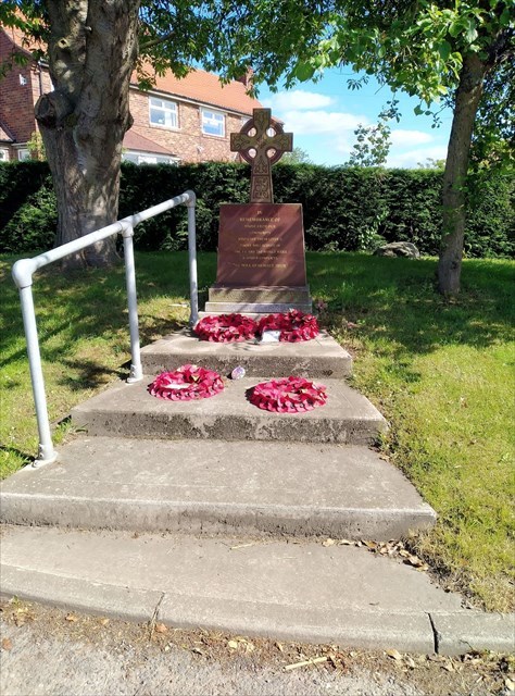 War Memorial, Upton