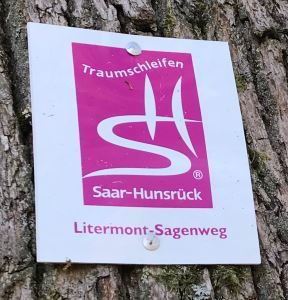 Wegweiser Traumschleife Litermontsagenweg