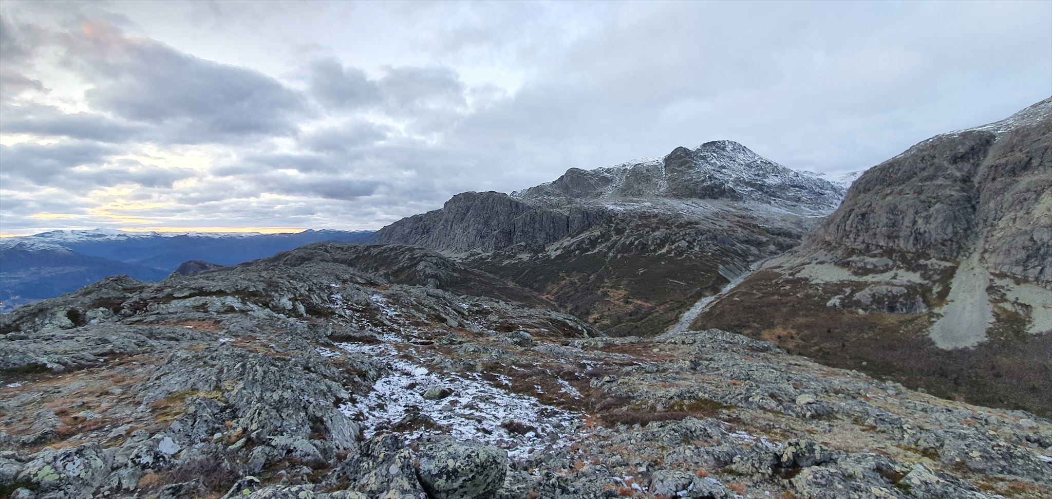 Utsikt mot Skurvefjell